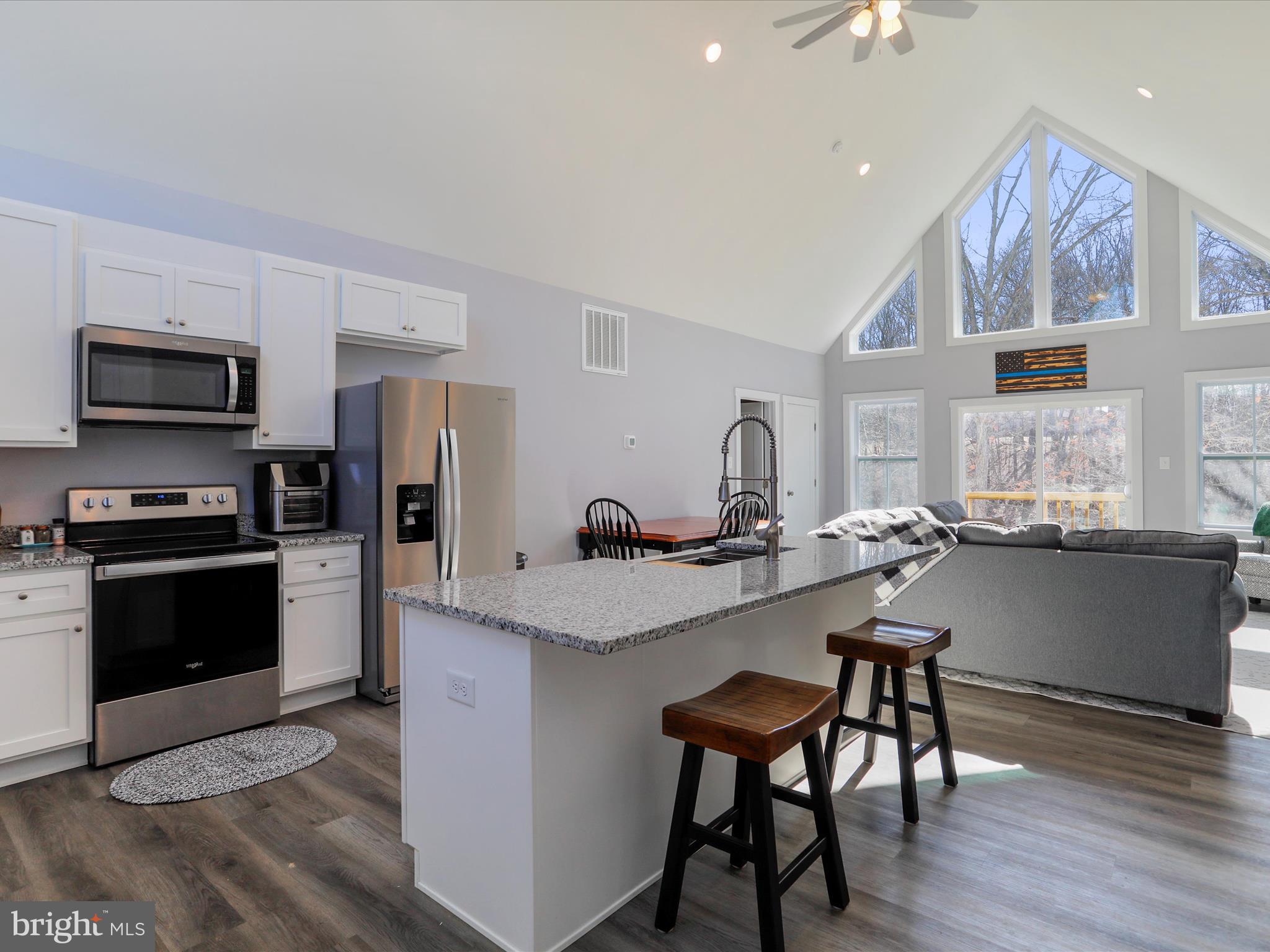 FAIRVIEW OAKS - Residential