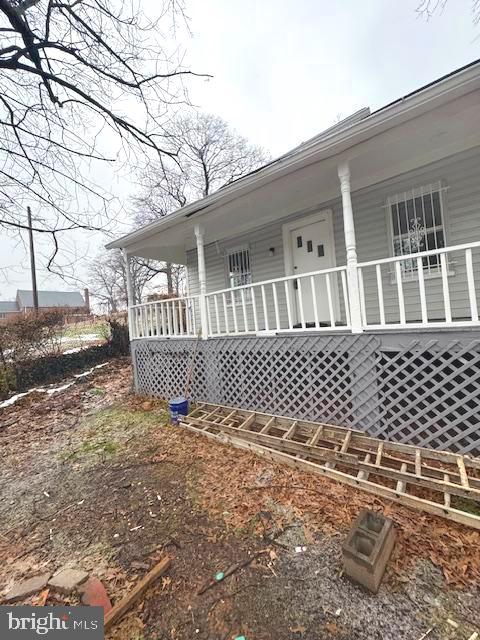 Investor's Dream in Capitol Heights!
Perfect for investors! This 2-bedroom, 1-bathroom rancher in Capitol Heights is brimming with potential. Situated on a spacious lot, this property offers endless opportunities for renovation or customization. Whether you’re looking to flip, rent, or build equity, this home is a fantastic investment. Conveniently located near major commuter routes, shopping, and local amenities. Property is being sold AS-IS—don’t miss this chance to add to your portfolio! Schedule your tour today!
Seller prefers TurnKey Title LLC