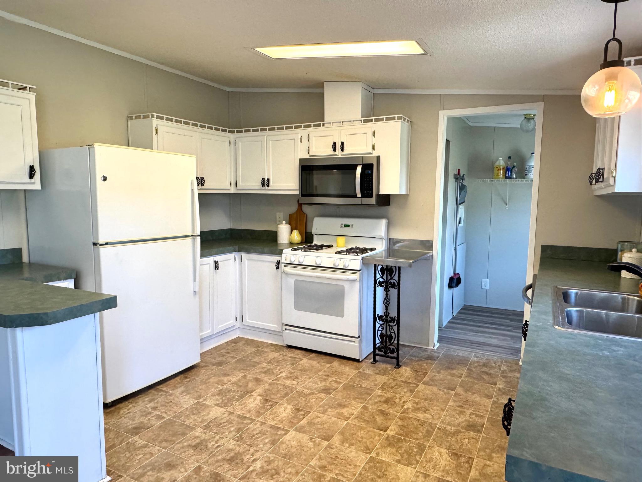 NEWBERRY FARMS - Residential