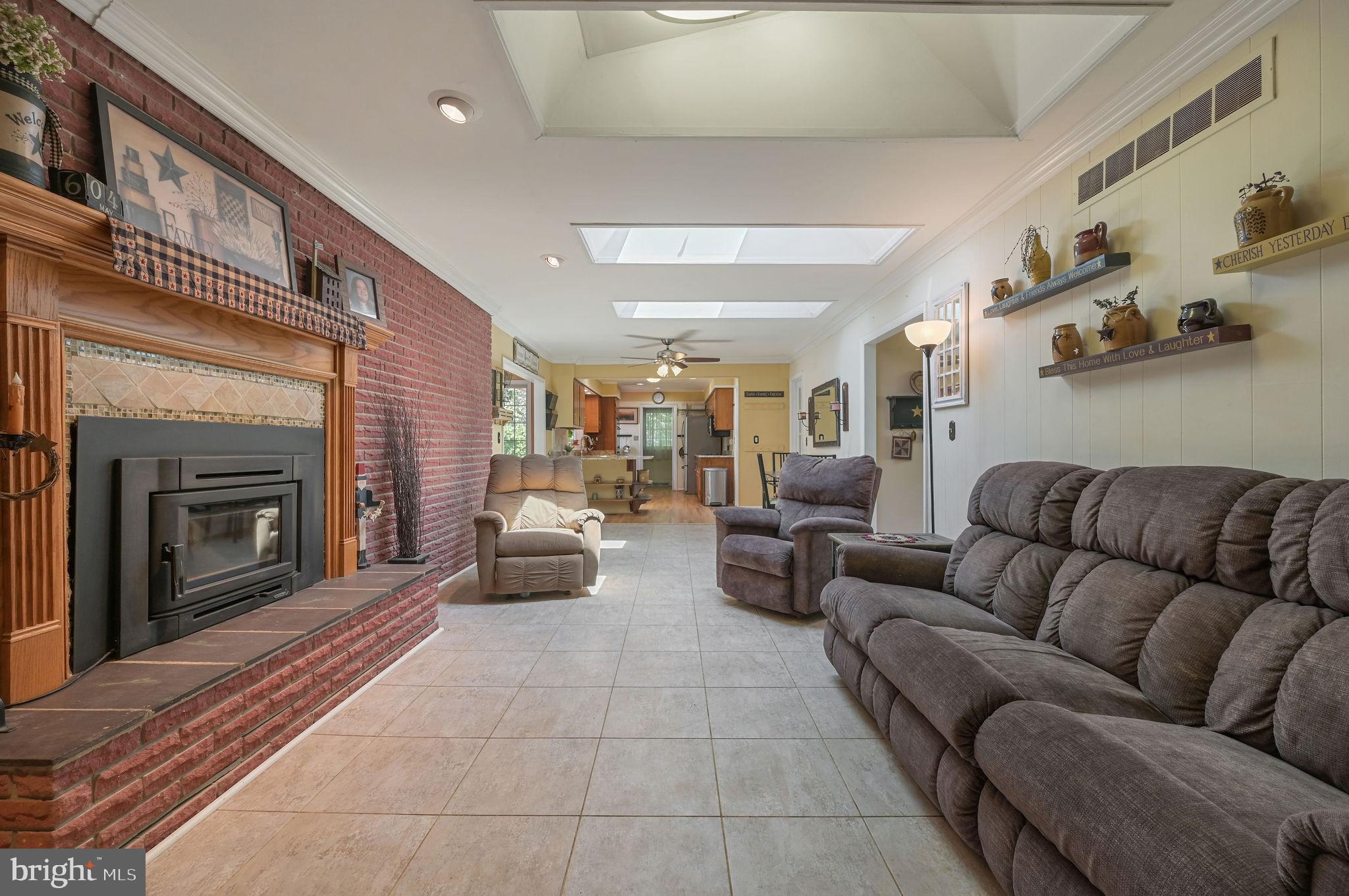 FAIRFIELD FARMS - Residential