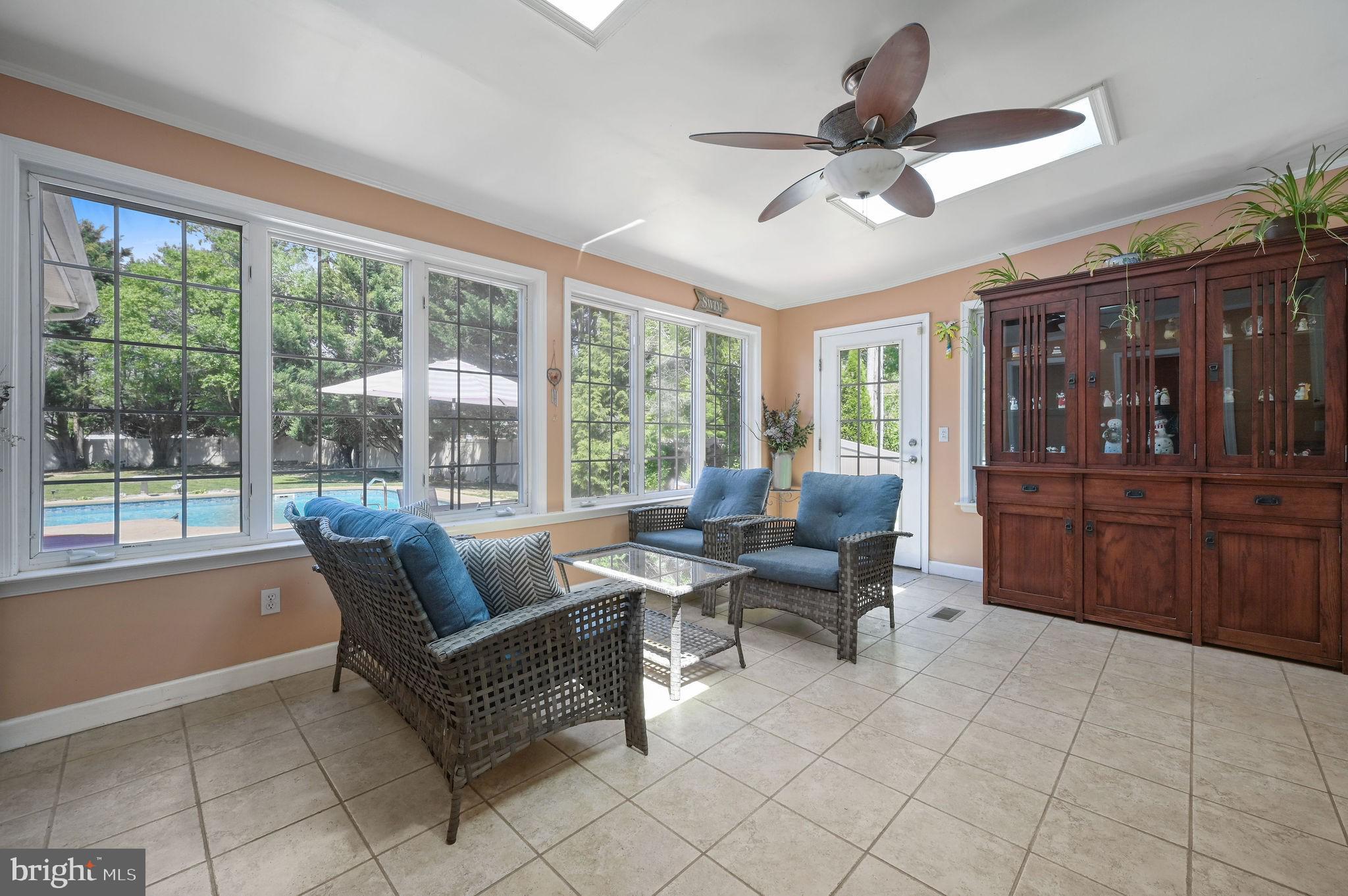 FAIRFIELD FARMS - Residential