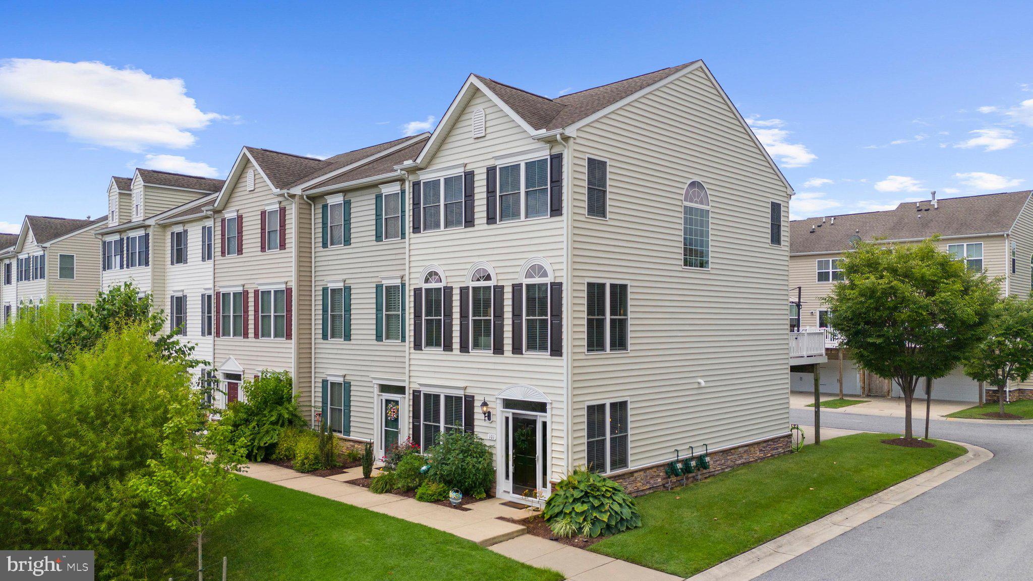 101 BRANTA LANDING