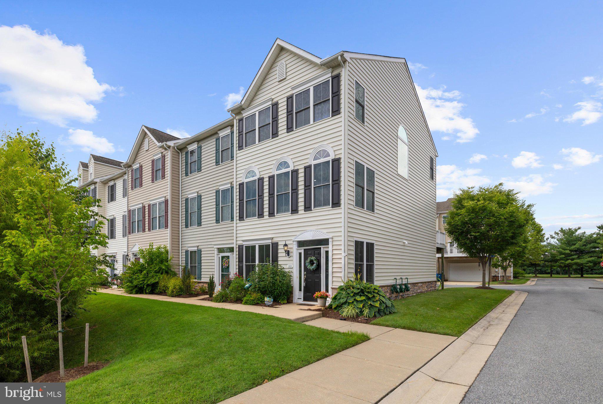 101 BRANTA LANDING