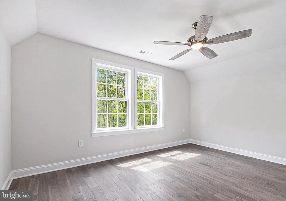 WOODLAND HILLS EST. - Residential