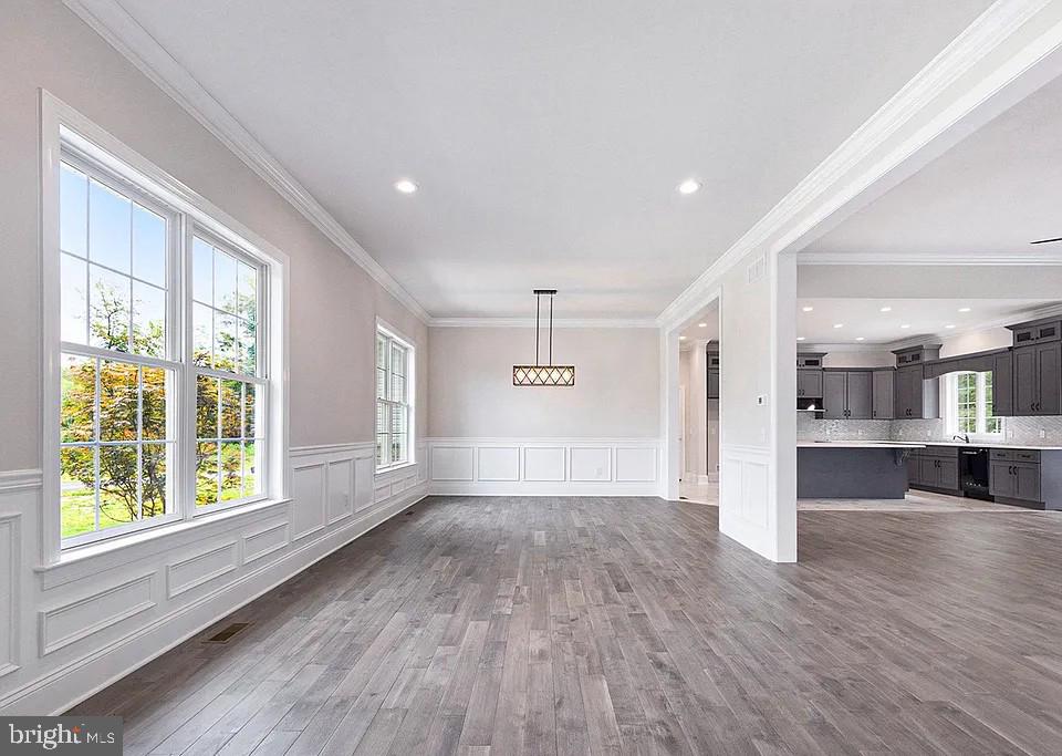 WOODLAND HILLS EST. - Residential
