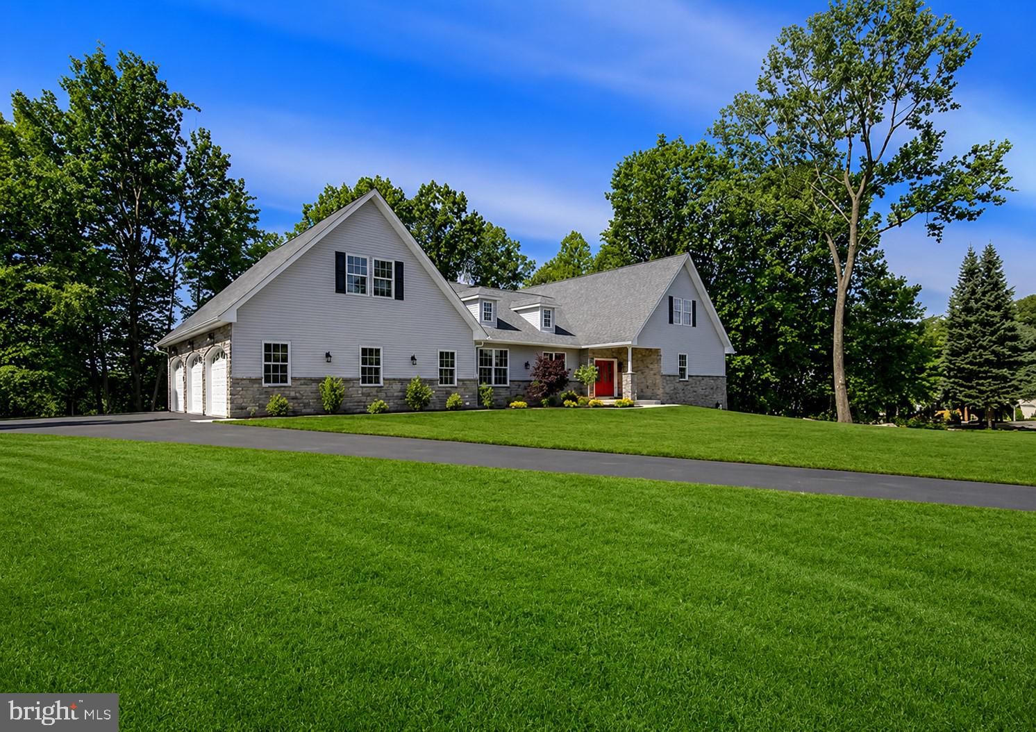 2640 EAGLE LANE