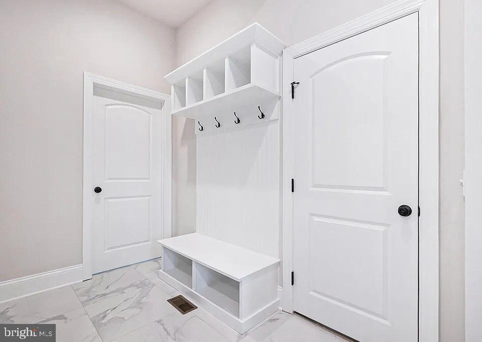 WOODLAND HILLS EST. - Residential