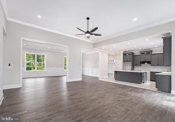 WOODLAND HILLS EST. - Residential