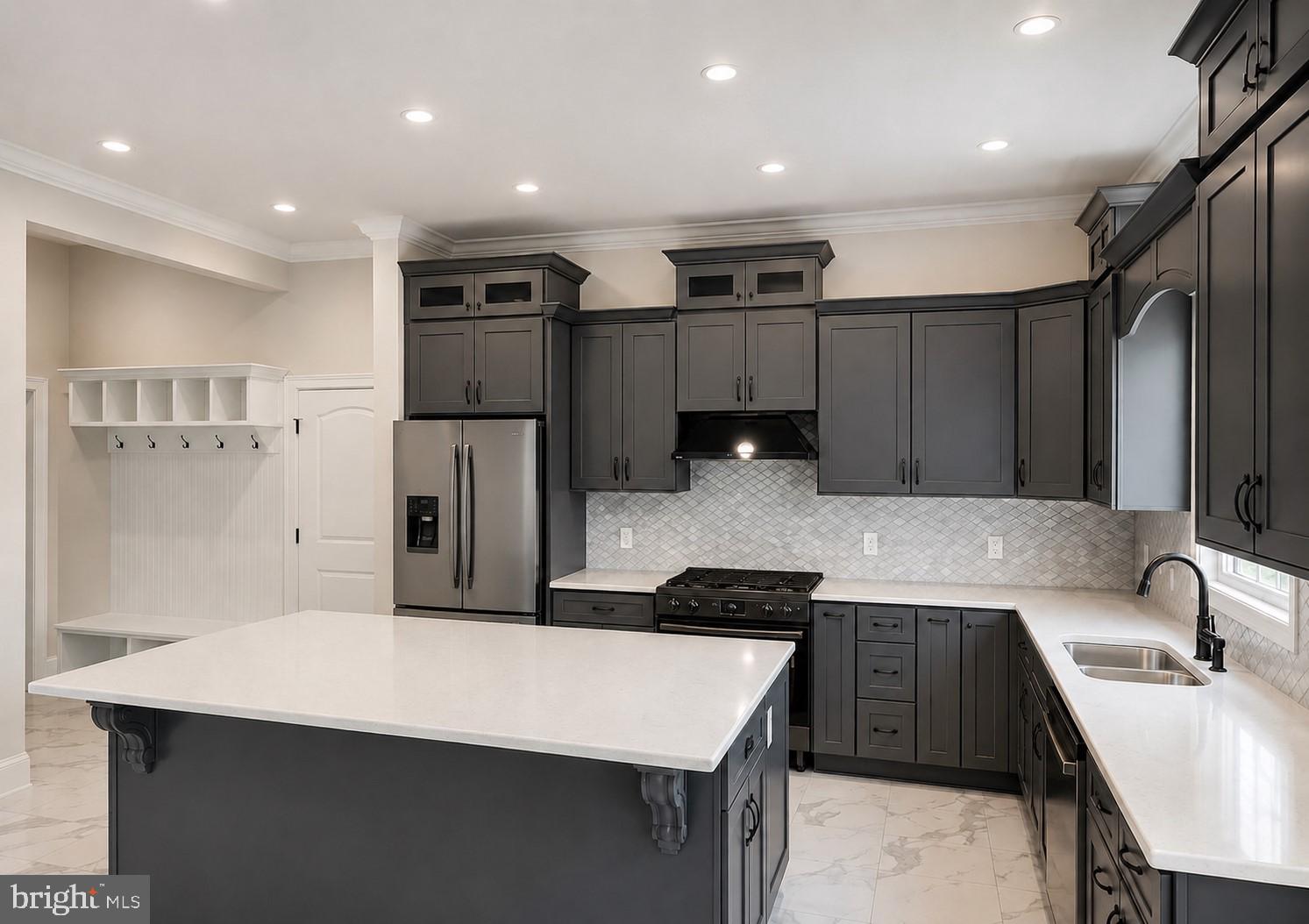 WOODLAND HILLS EST. - Residential