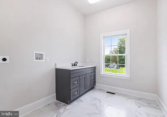 WOODLAND HILLS EST. - Residential