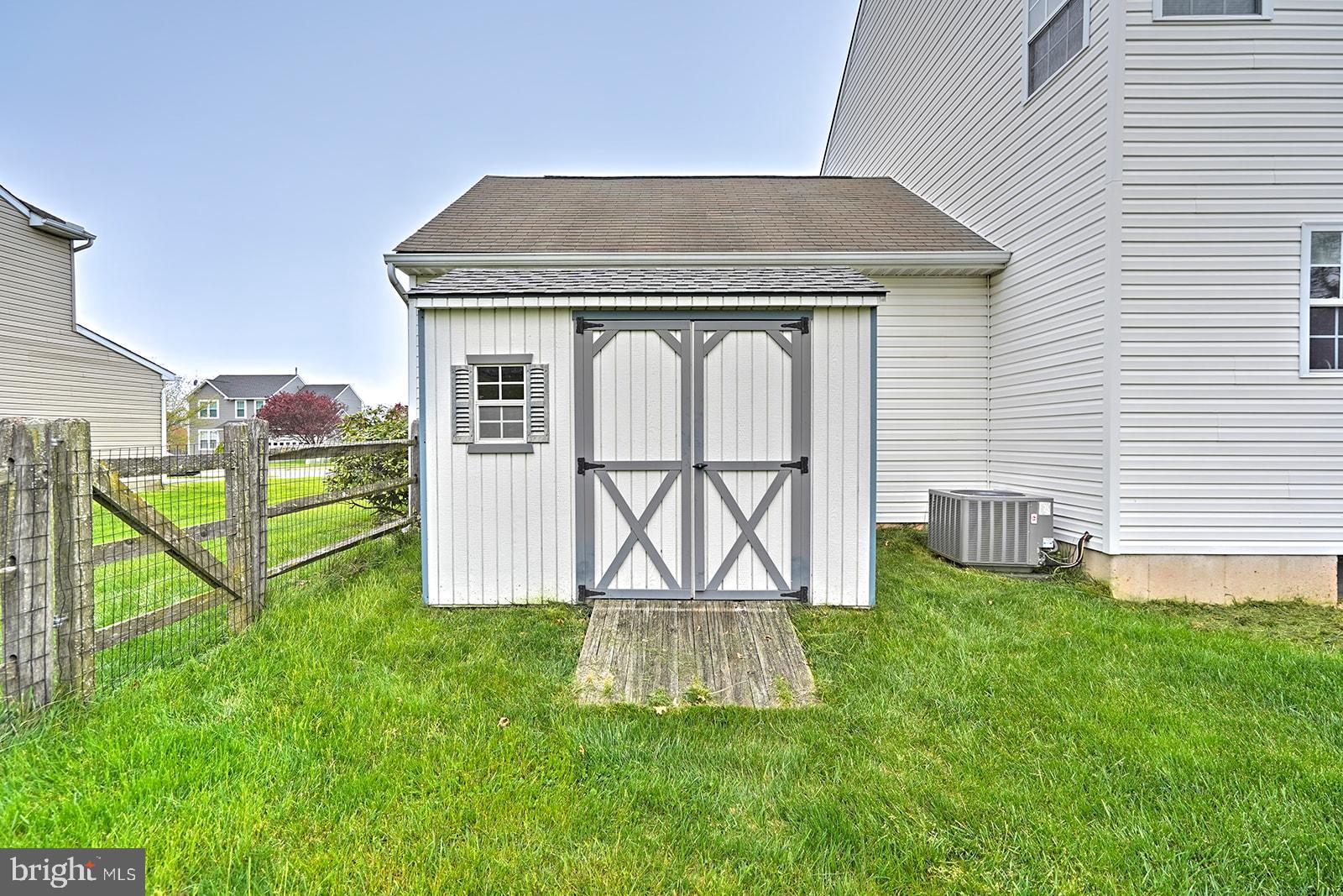 LOCKSLEY GLEN - Residential