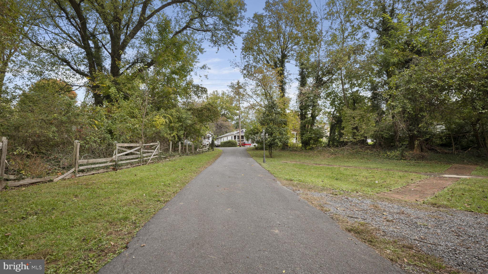 CHARLES TOWN - Residential