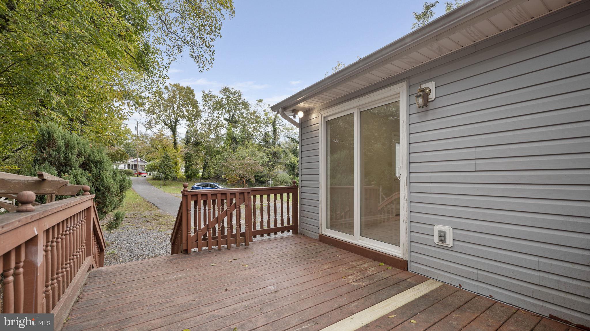 CHARLES TOWN - Residential