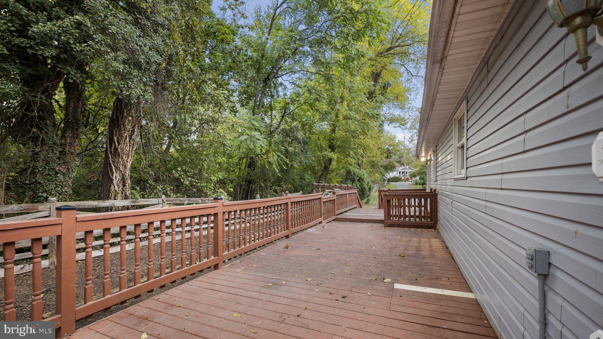 CHARLES TOWN - Residential