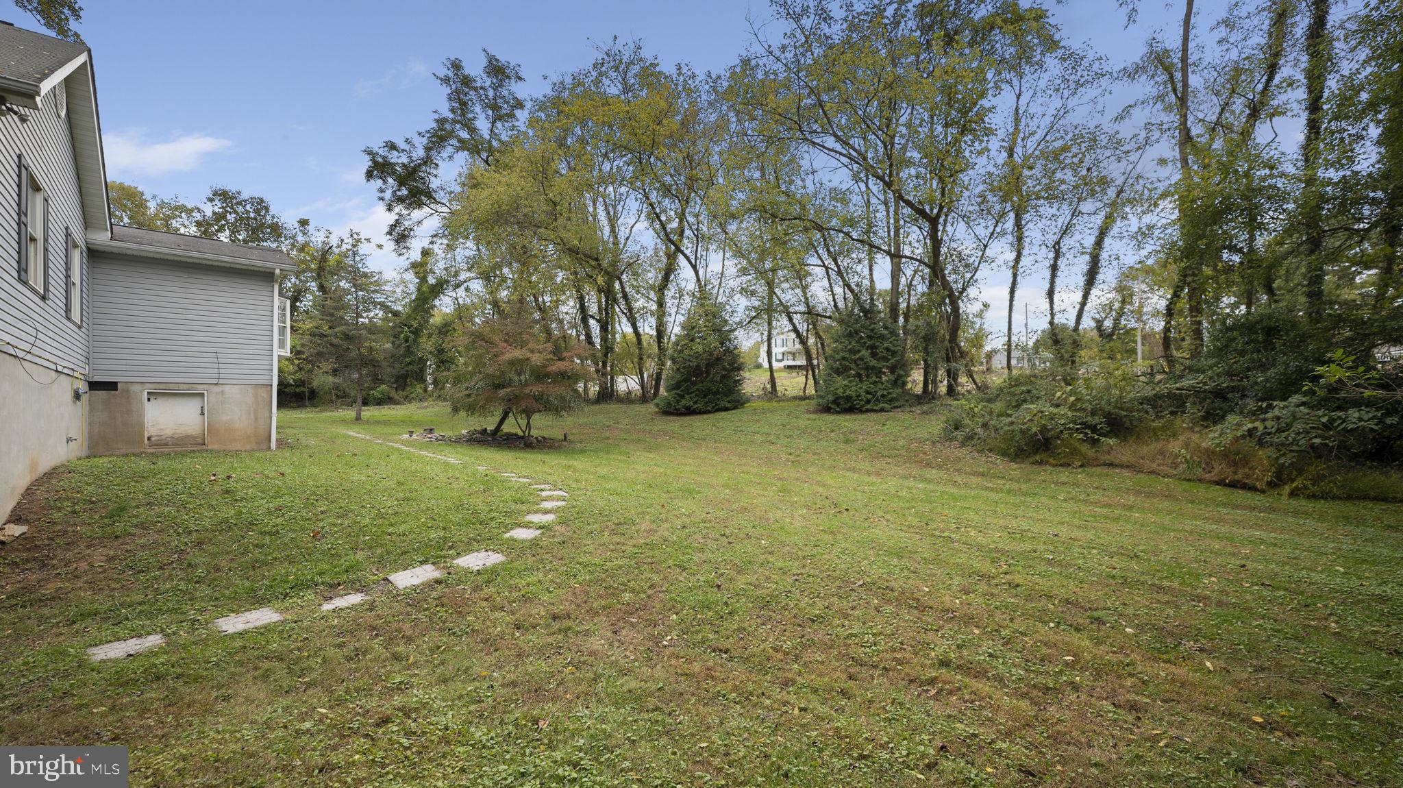 CHARLES TOWN - Residential