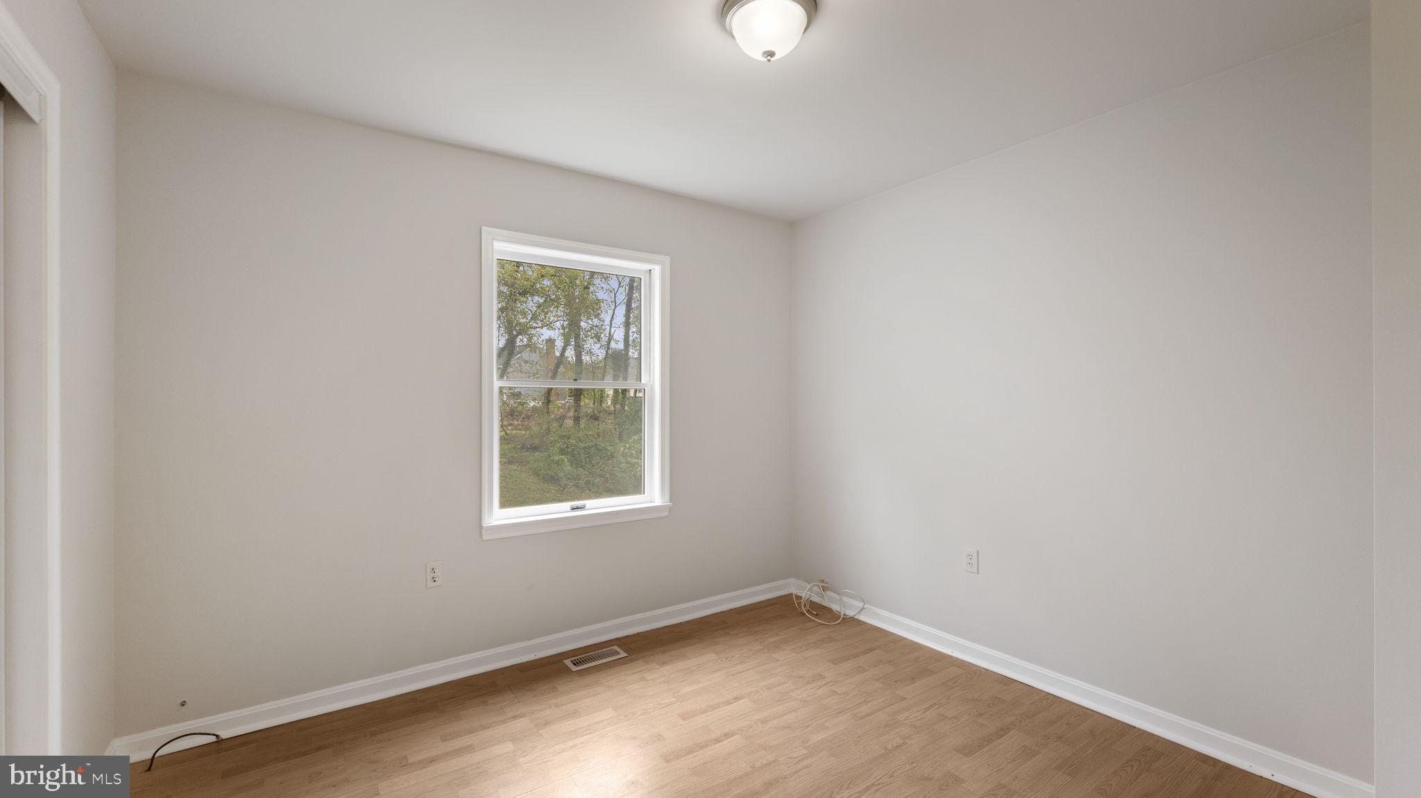 CHARLES TOWN - Residential