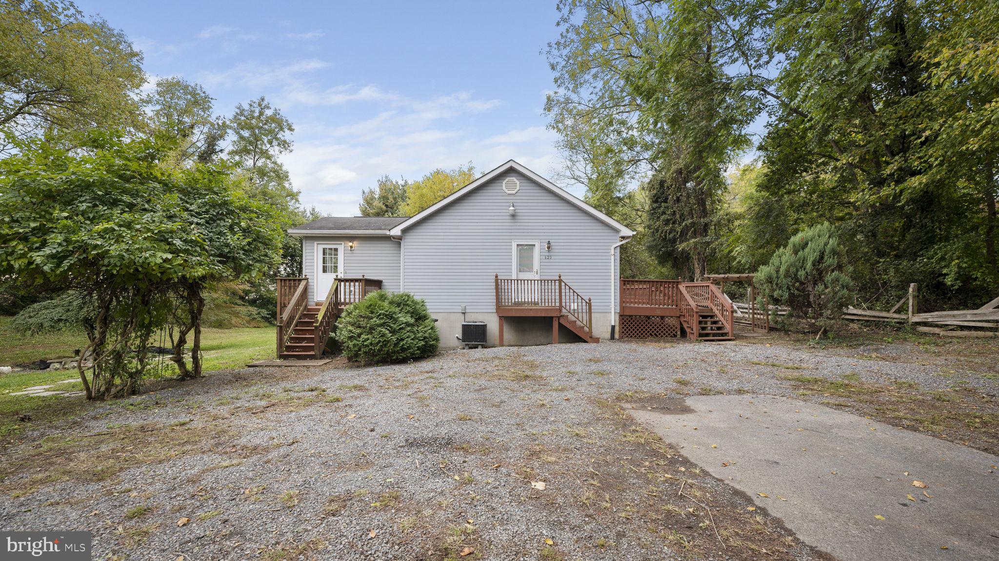 CHARLES TOWN - Residential