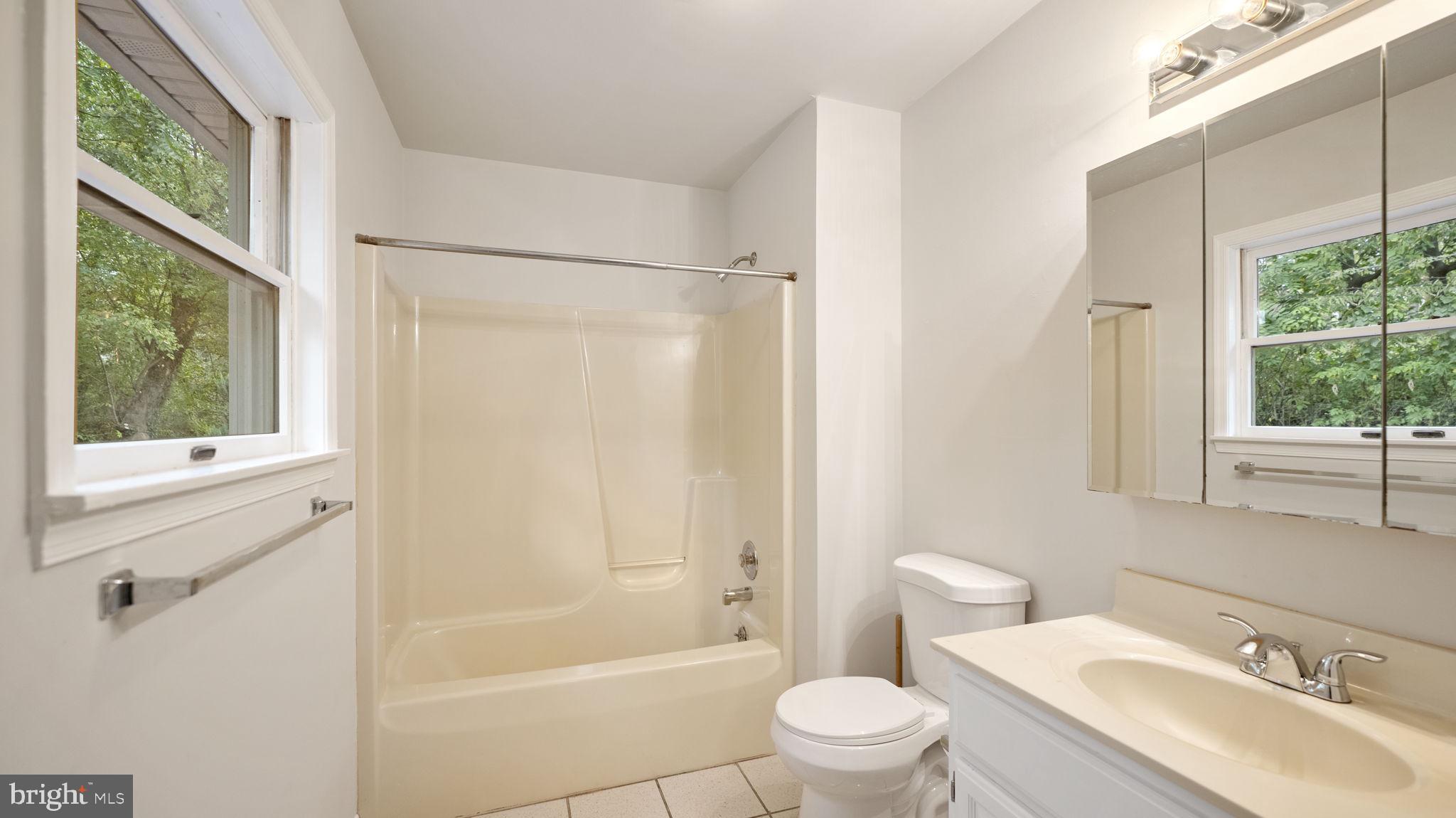 CHARLES TOWN - Residential