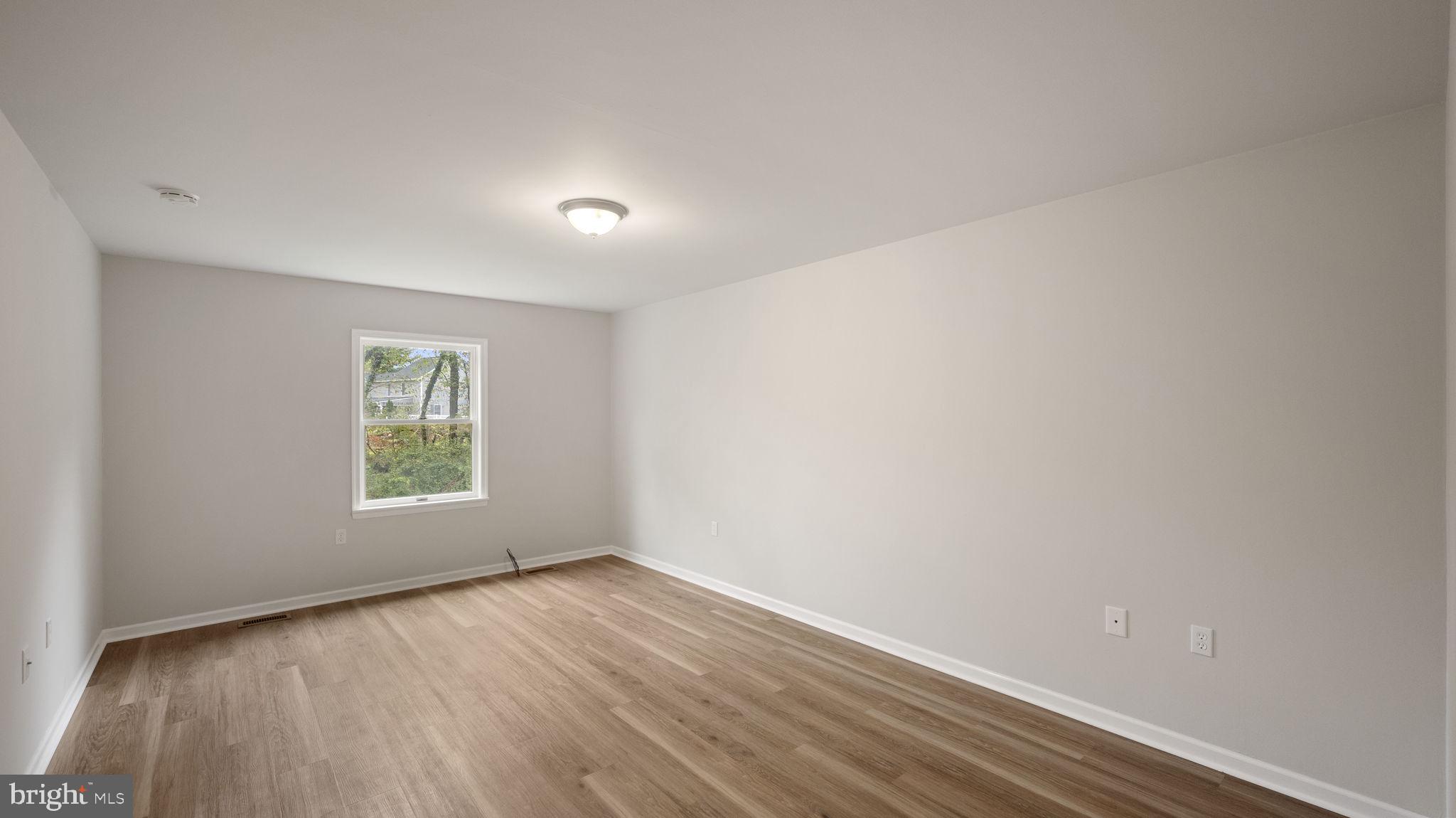 CHARLES TOWN - Residential