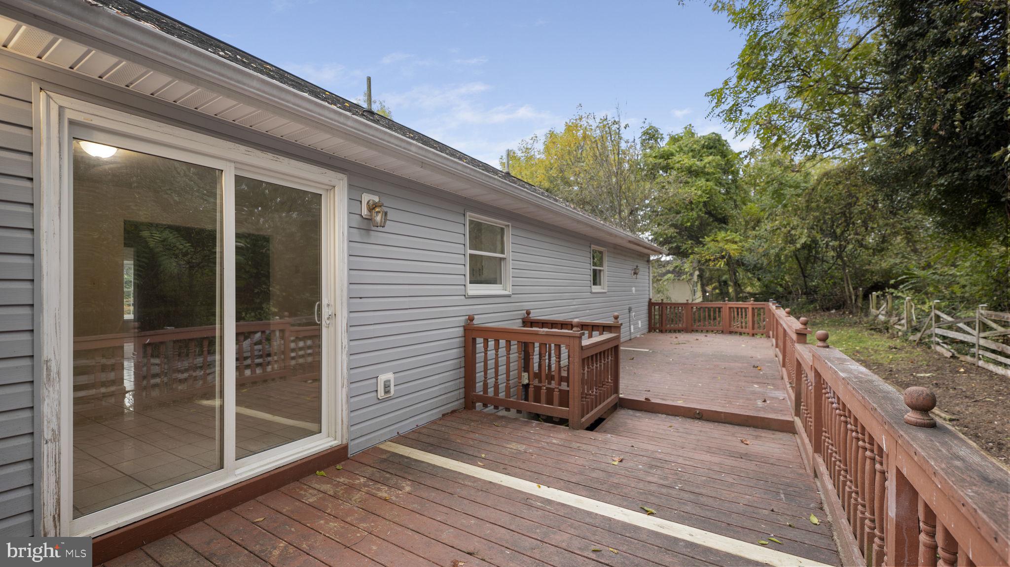 CHARLES TOWN - Residential