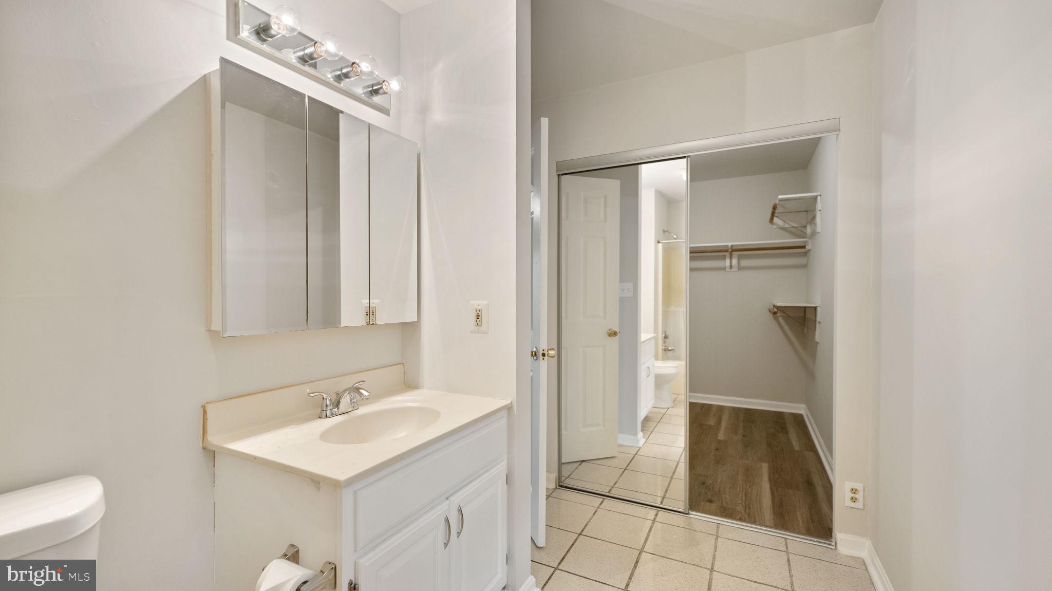 CHARLES TOWN - Residential