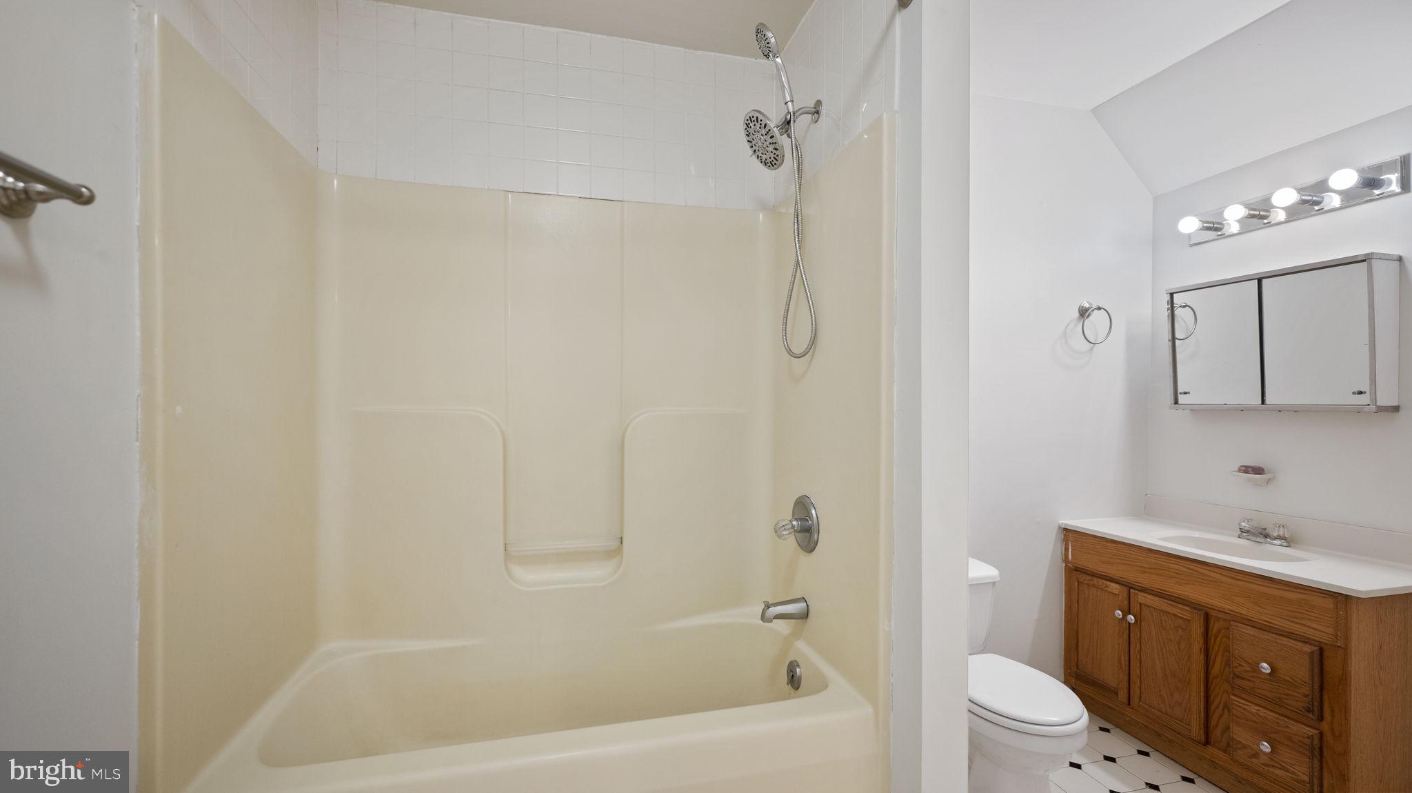 CHARLES TOWN - Residential