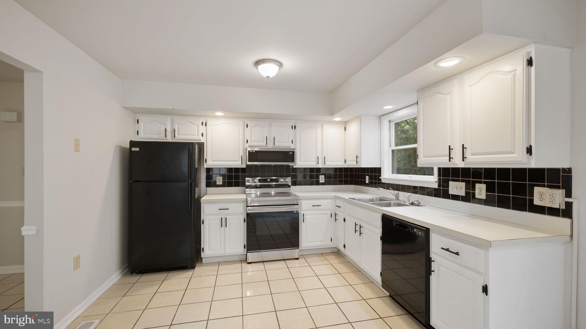 CHARLES TOWN - Residential