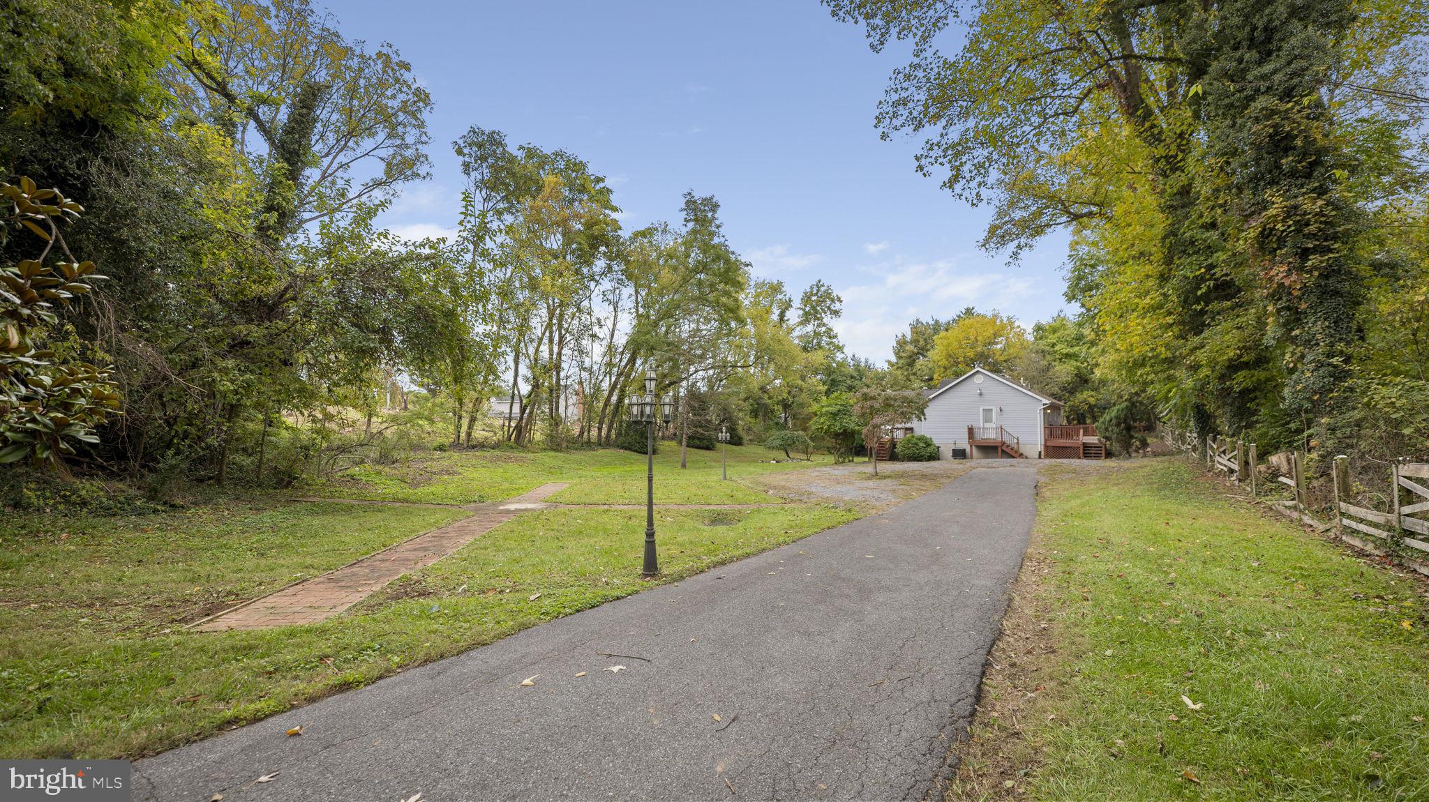 CHARLES TOWN - Residential