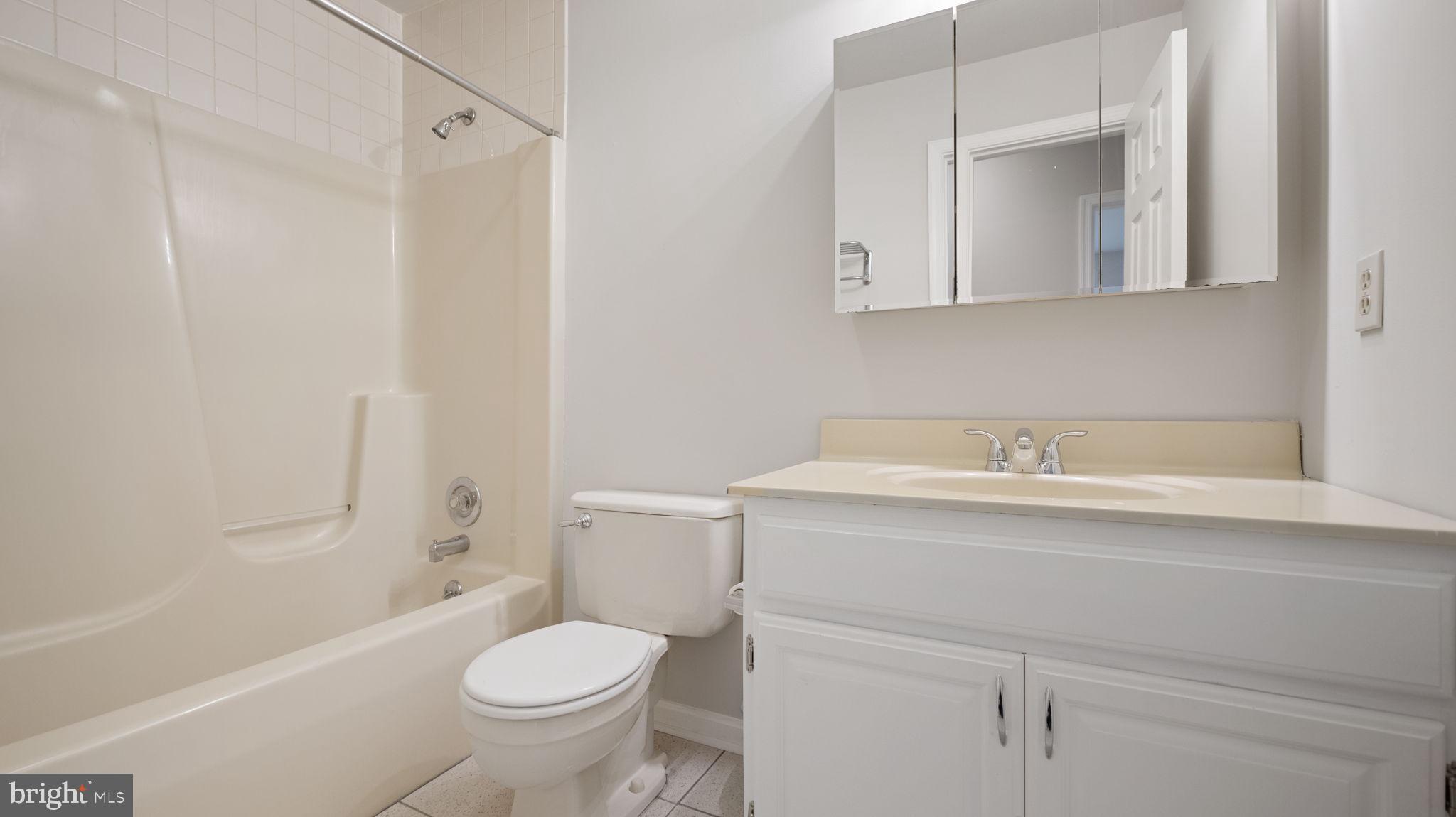 CHARLES TOWN - Residential