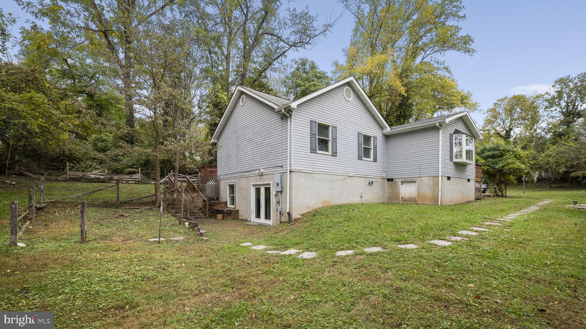 CHARLES TOWN - Residential