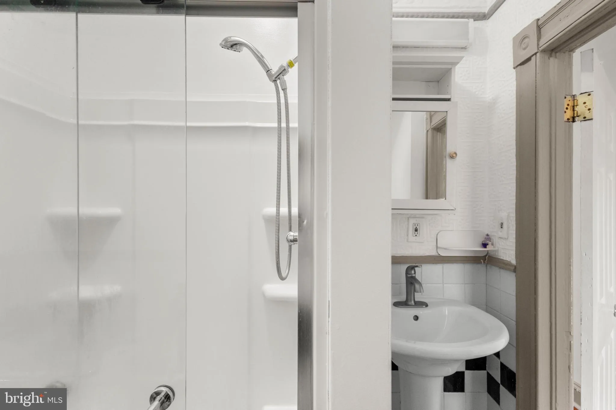 Baltimore, Maryland 21224, United States, 5 Bedrooms Bedrooms, ,4 BathroomsBathrooms,Residential,Active,165512