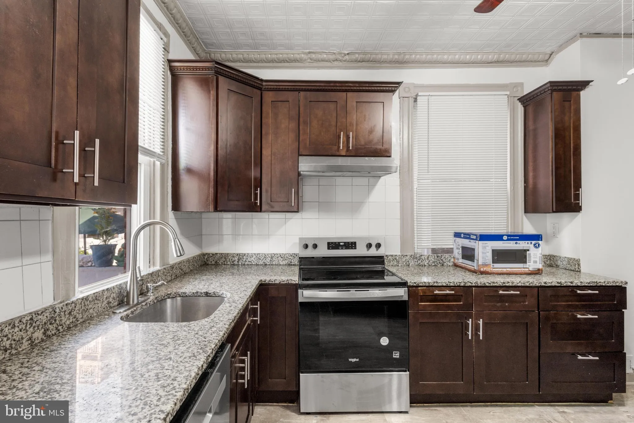 Baltimore, Maryland 21224, United States, 5 Bedrooms Bedrooms, ,4 BathroomsBathrooms,Residential,Active,165512