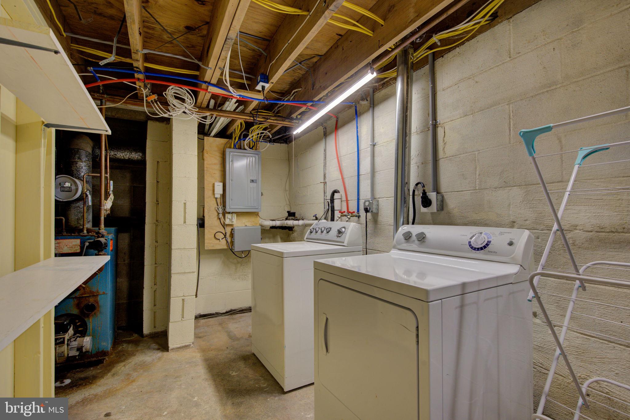 WALNUT RIDGE ESTS - Residential