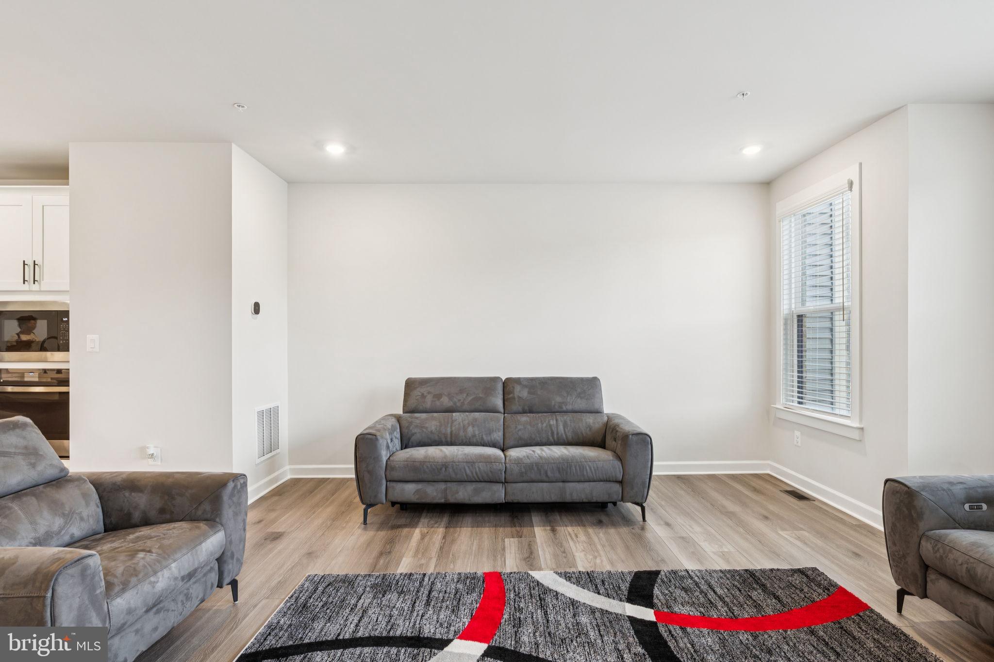 LONGVIEW RIDGE - Residential