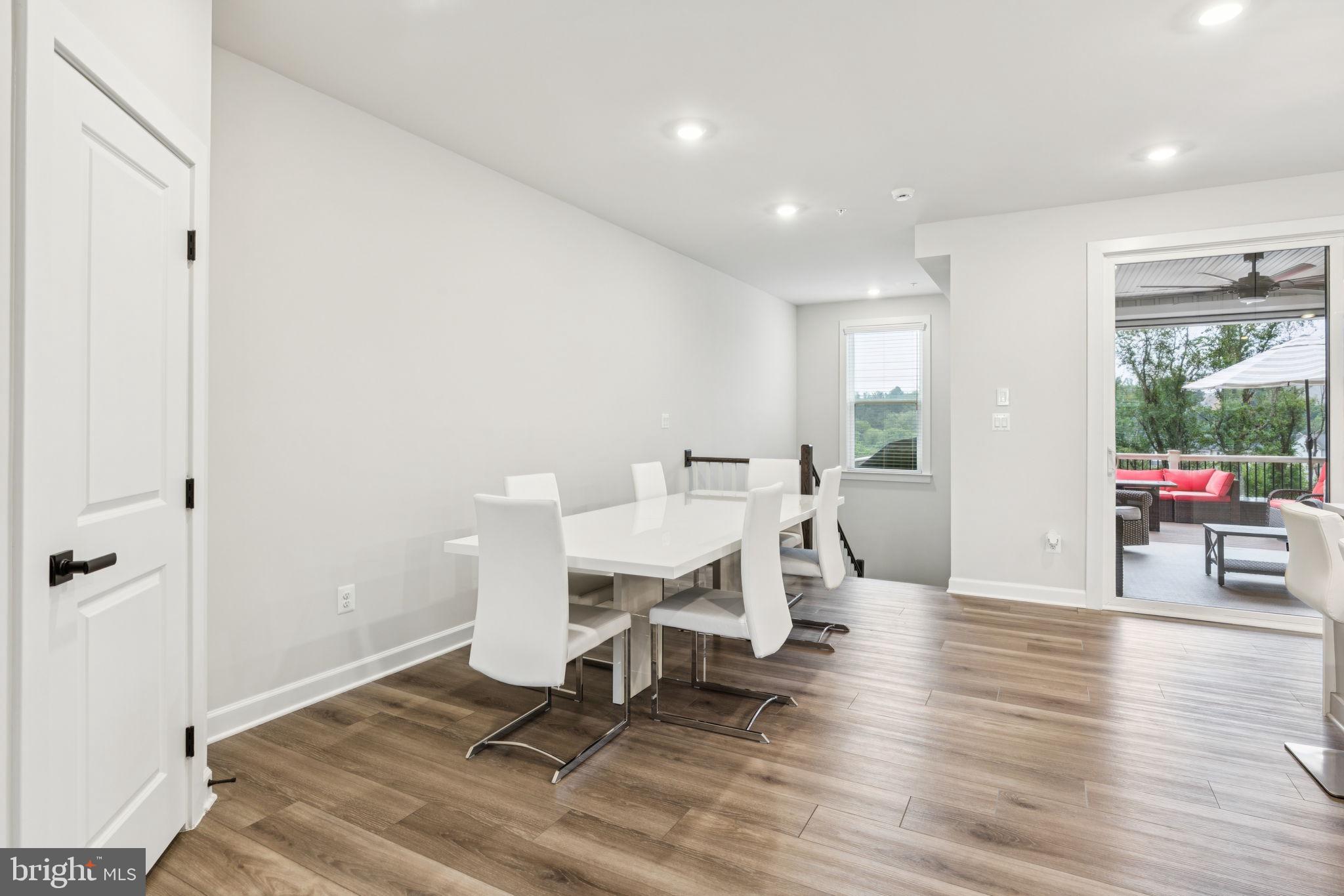 LONGVIEW RIDGE - Residential