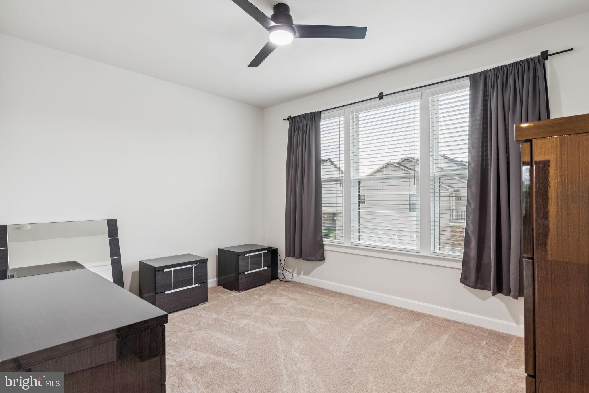 LONGVIEW RIDGE - Residential