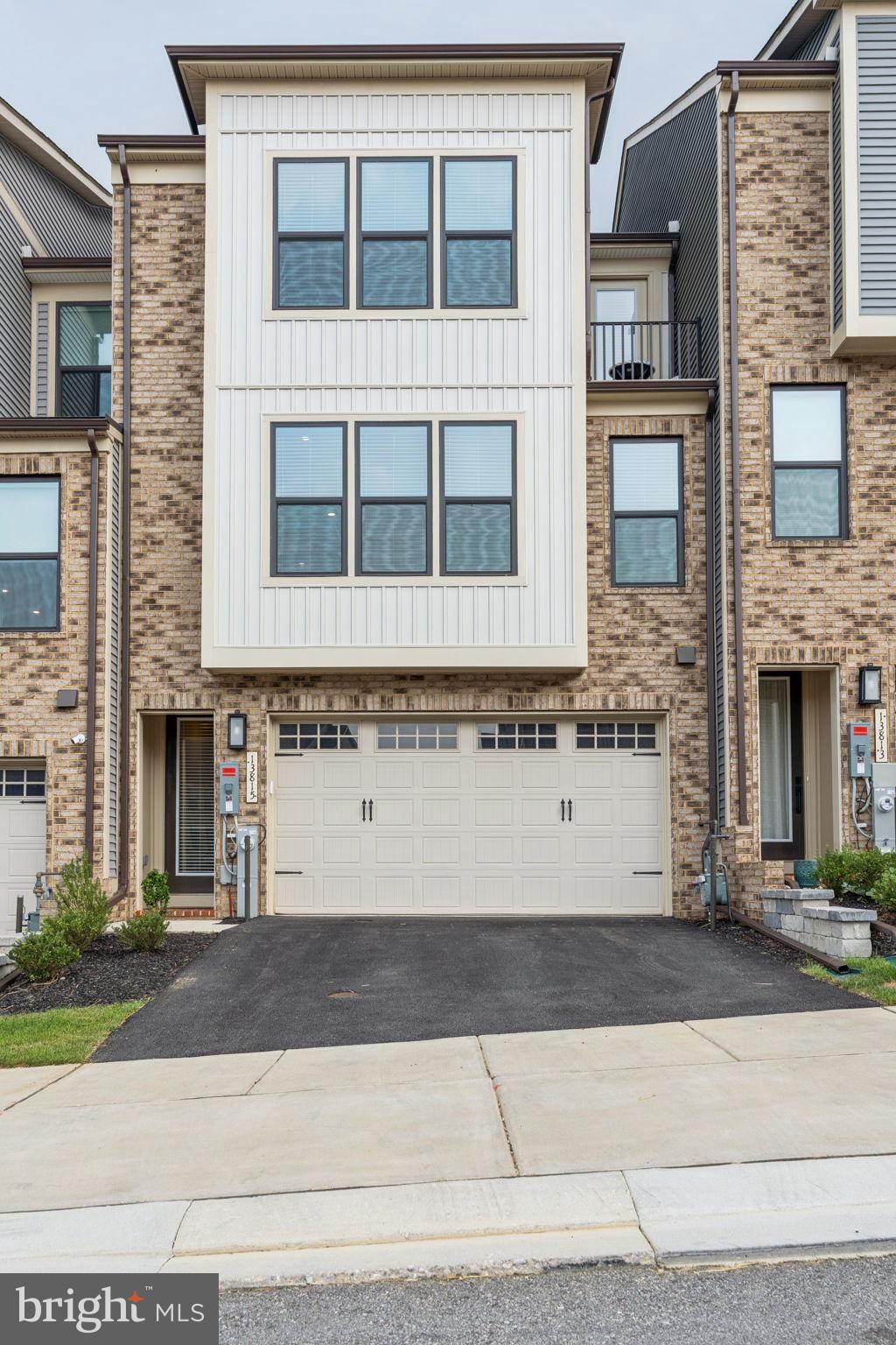 LONGVIEW RIDGE - Residential