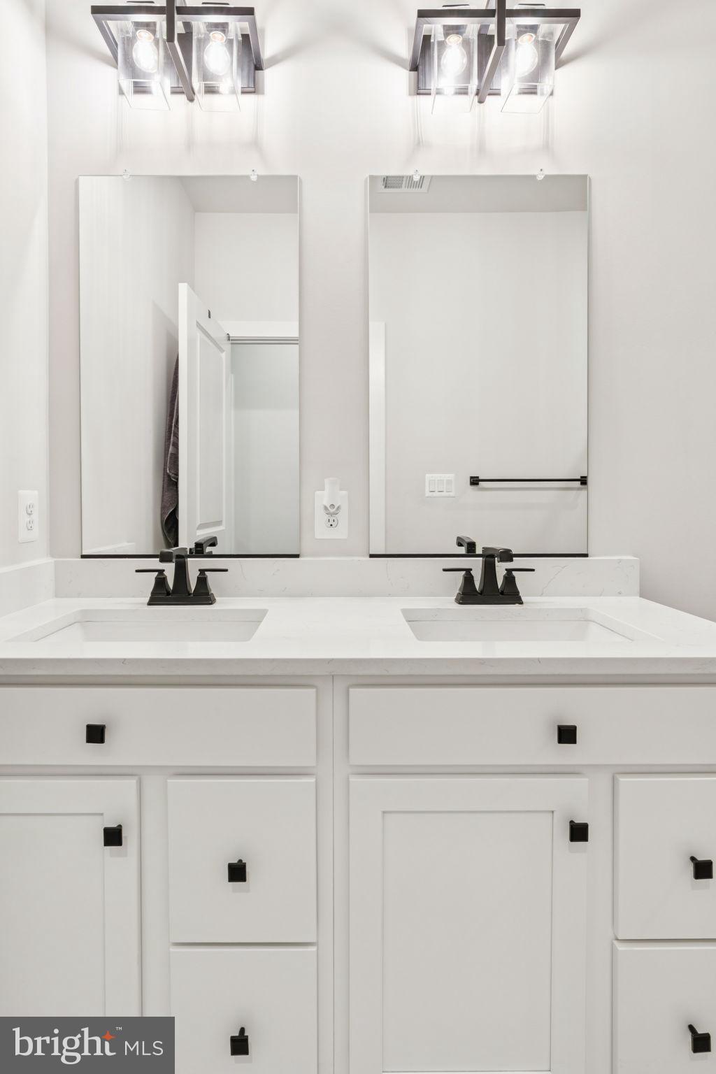 LONGVIEW RIDGE - Residential