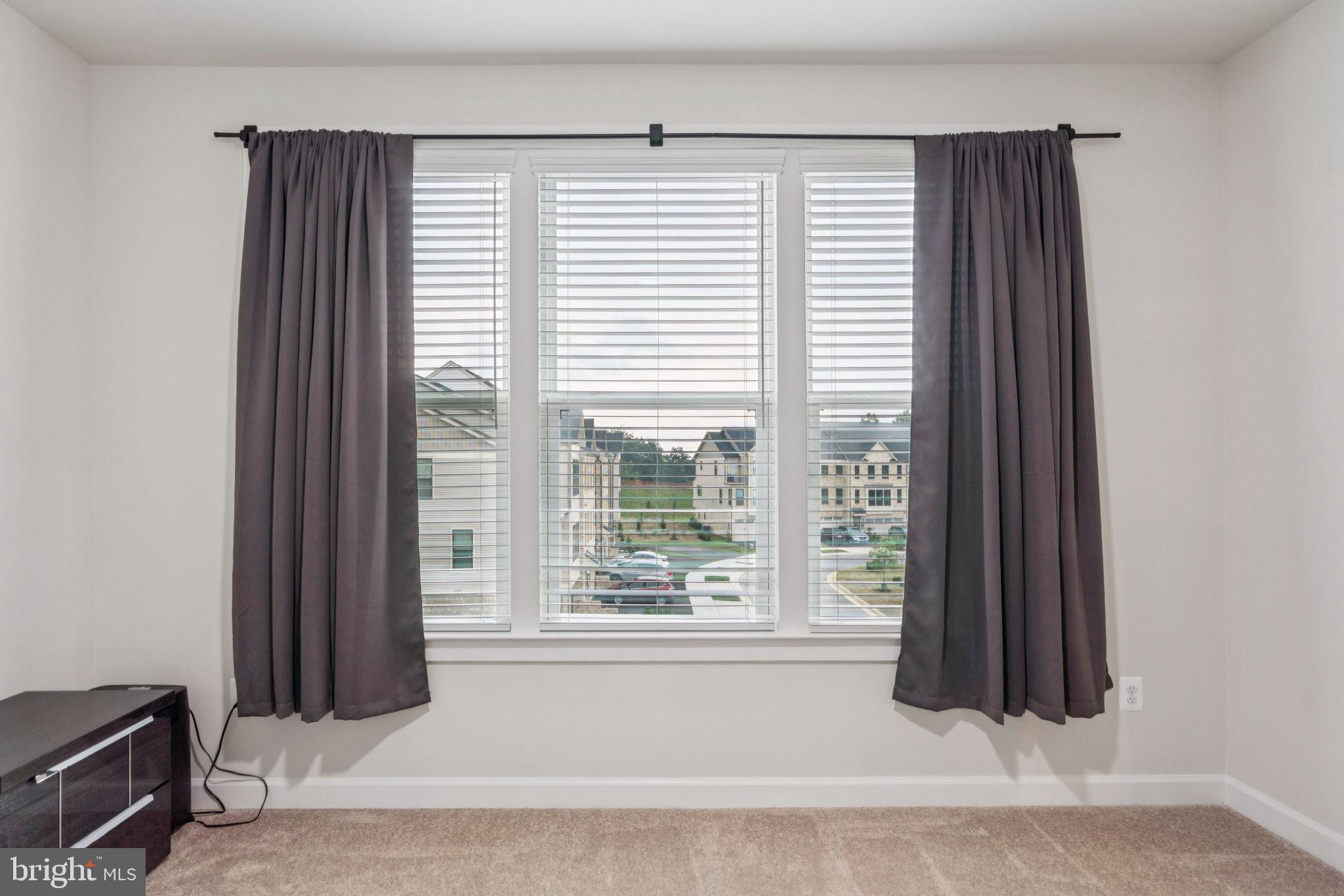 LONGVIEW RIDGE - Residential