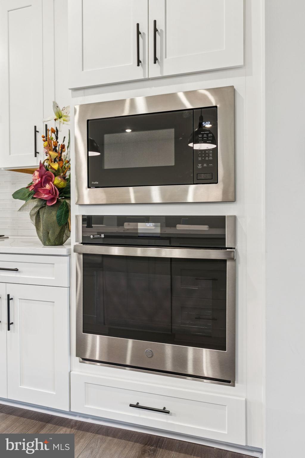 LONGVIEW RIDGE - Residential