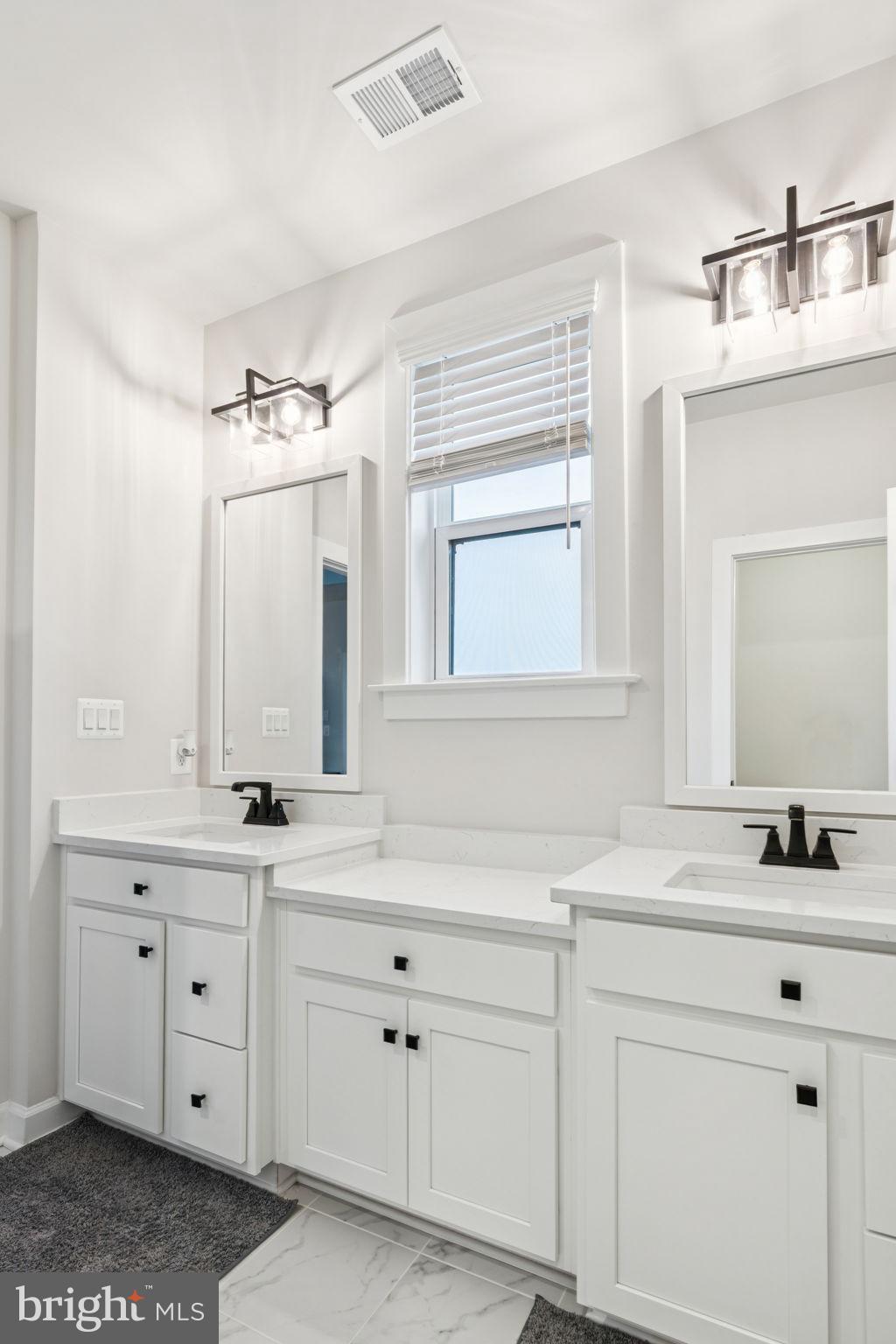 LONGVIEW RIDGE - Residential