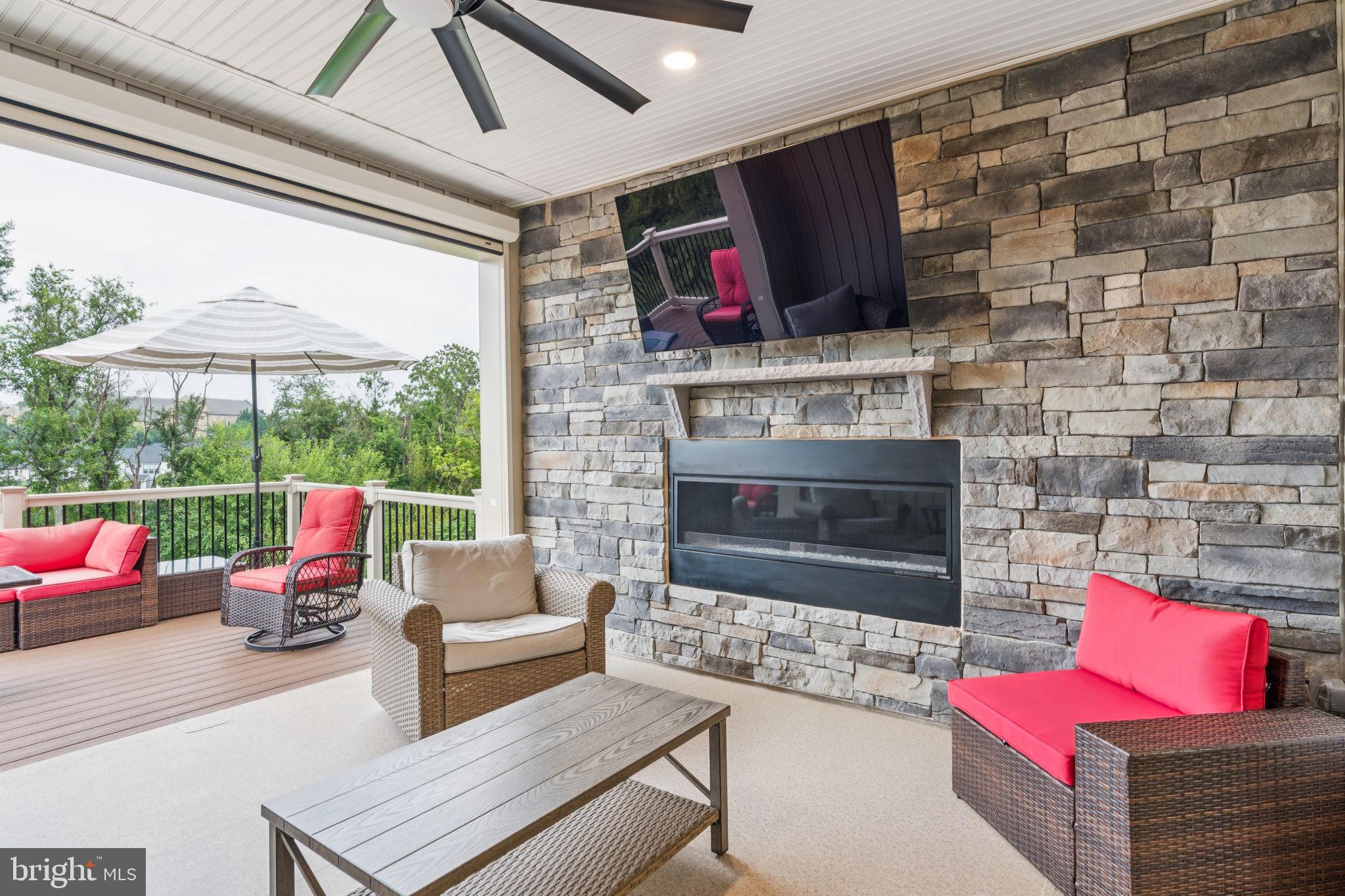 LONGVIEW RIDGE - Residential