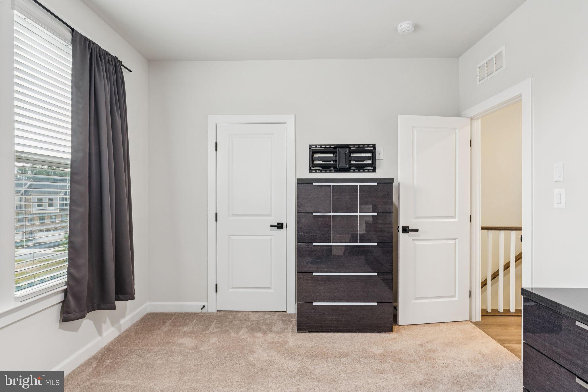 LONGVIEW RIDGE - Residential