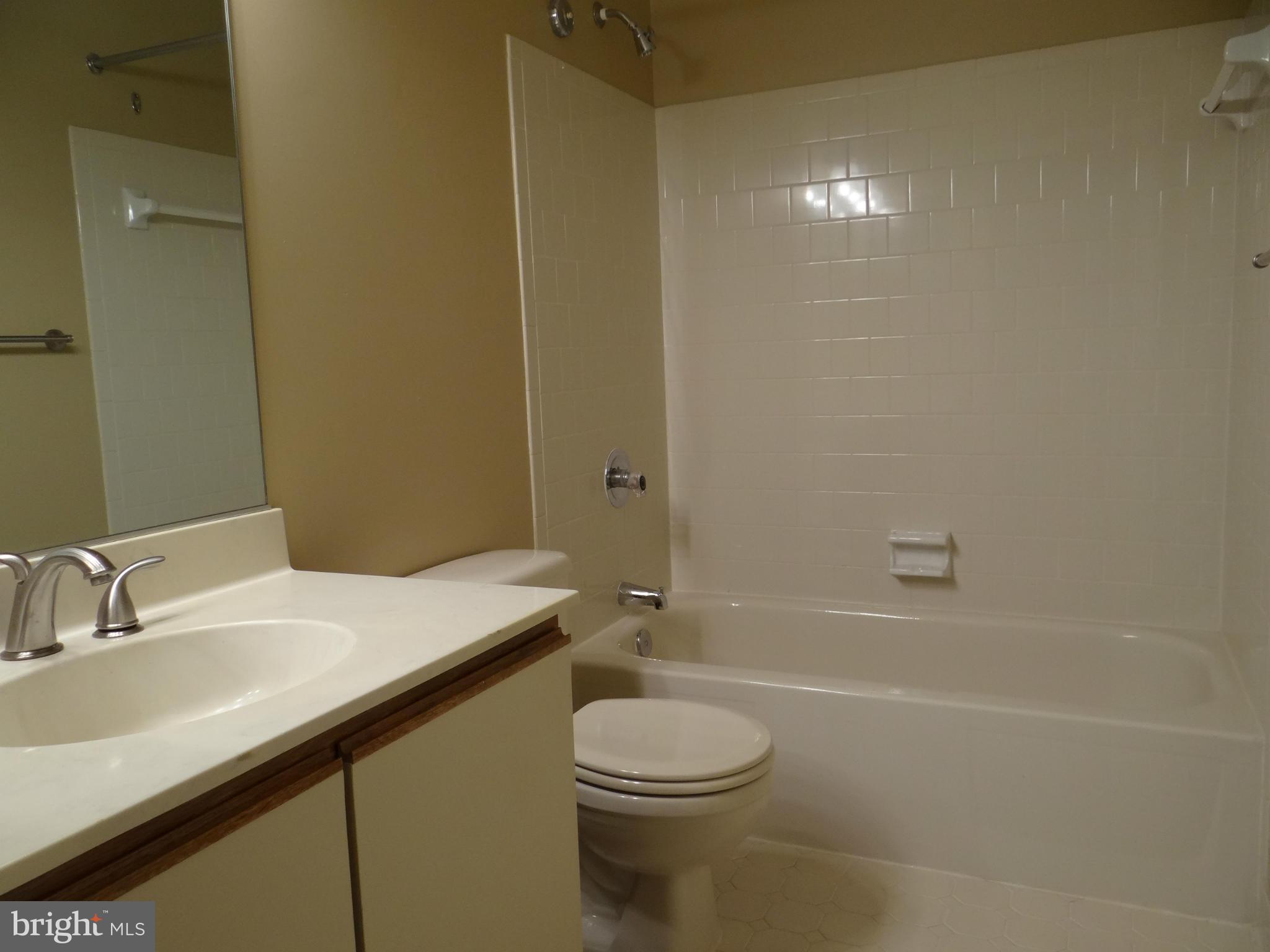 LOVETON FARMS - Residential Lease