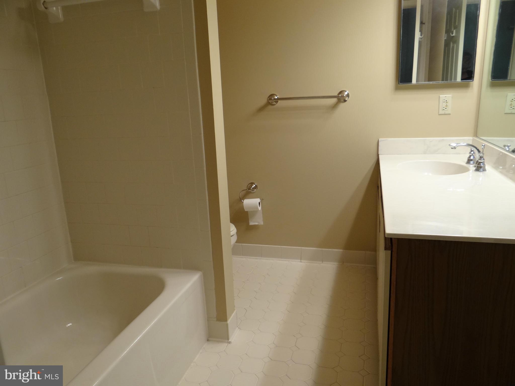 LOVETON FARMS - Residential Lease