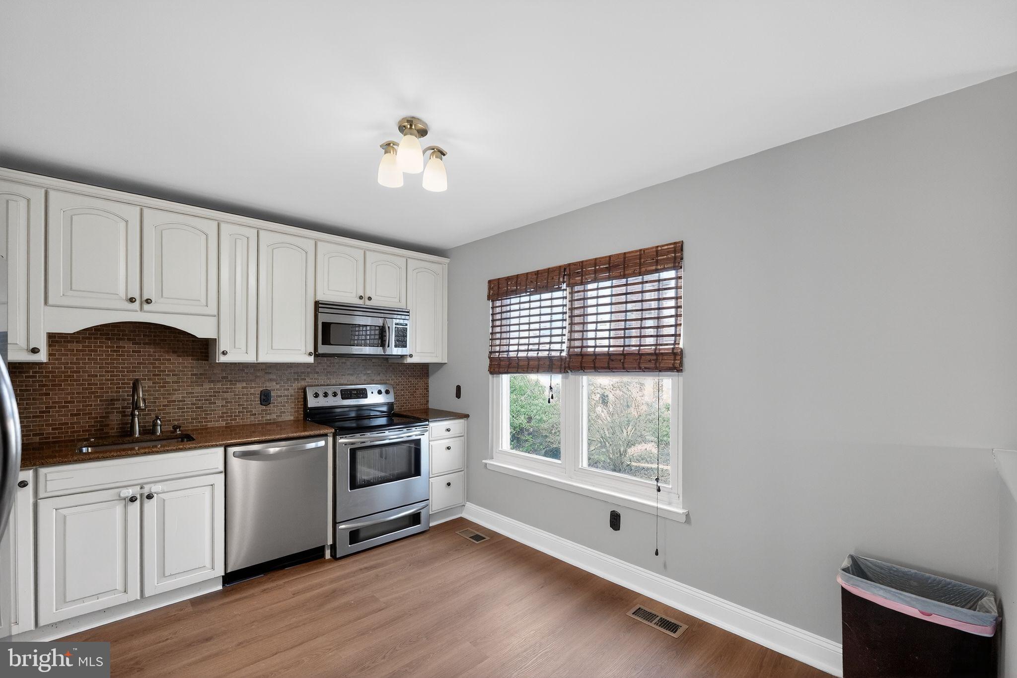 CROFTON VILLAGE - Residential