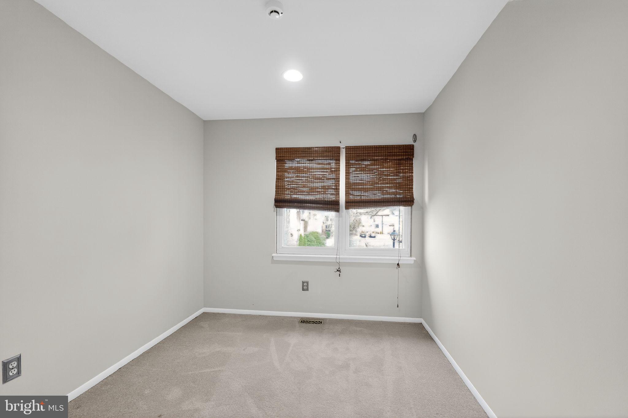 CROFTON VILLAGE - Residential