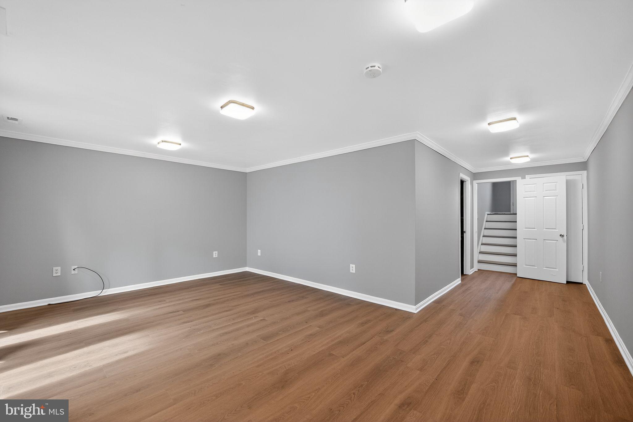 CROFTON VILLAGE - Residential