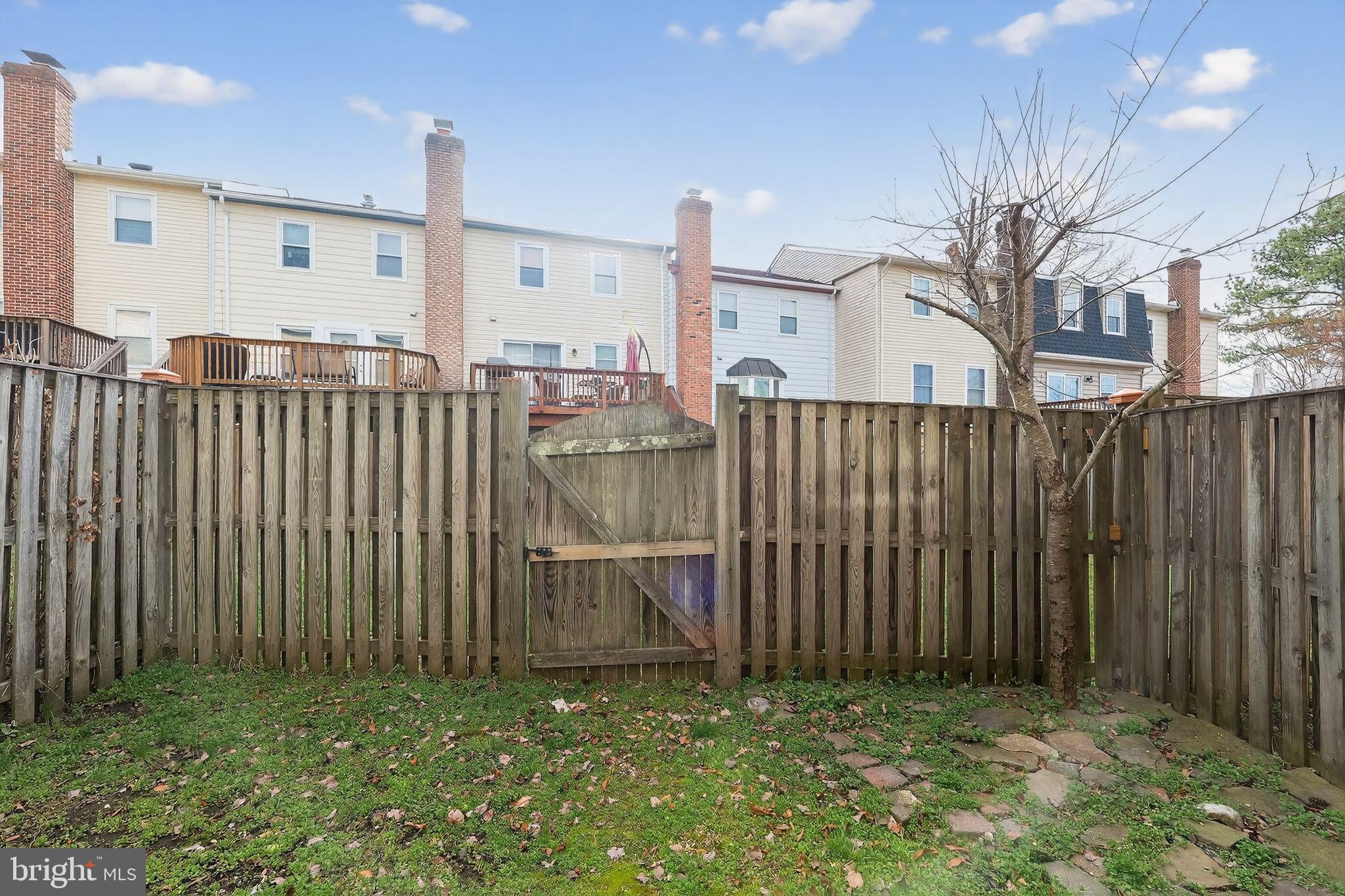 CROFTON VILLAGE - Residential