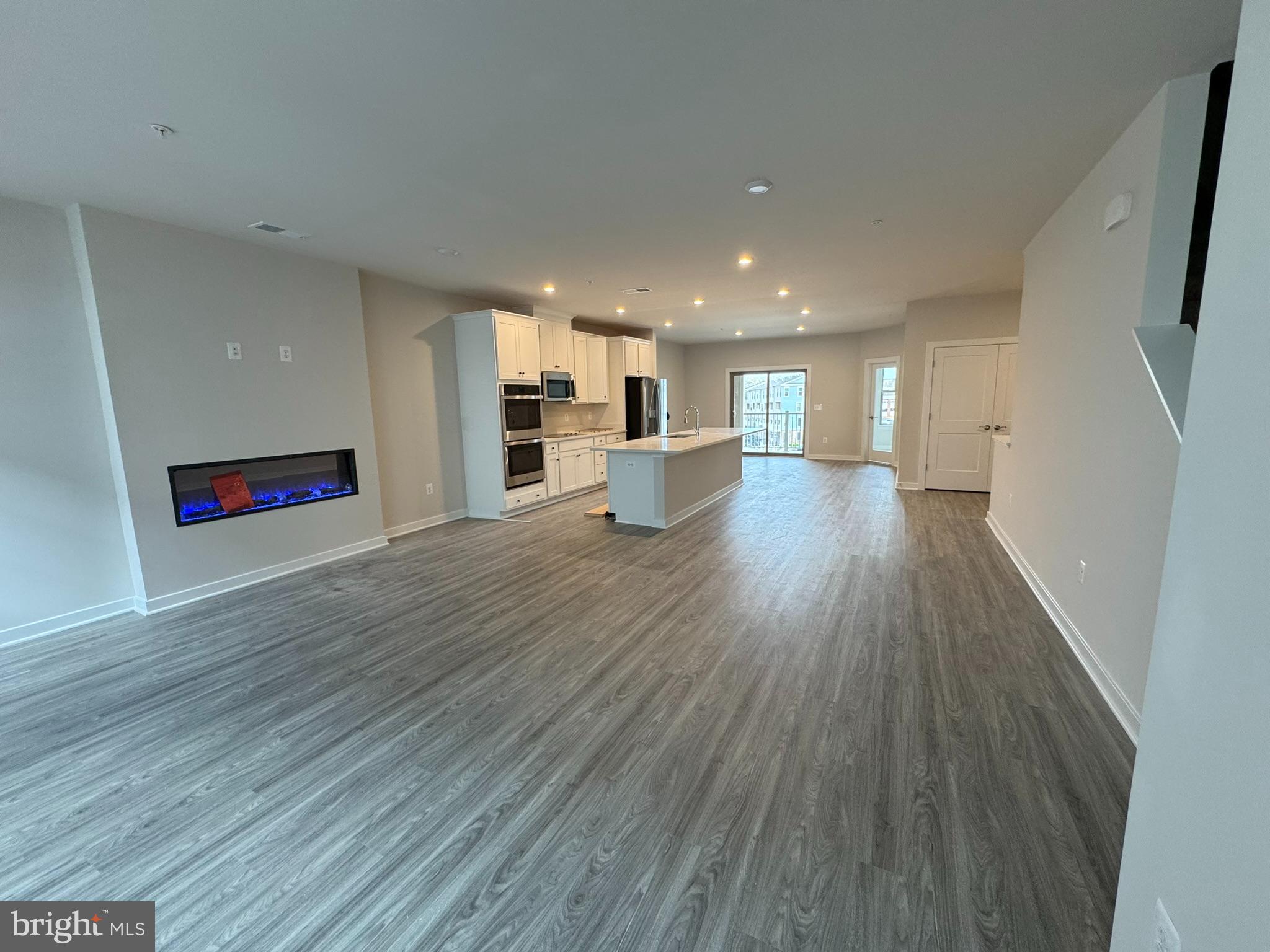 MANASSAS PARK VILLAGE - Residential Lease